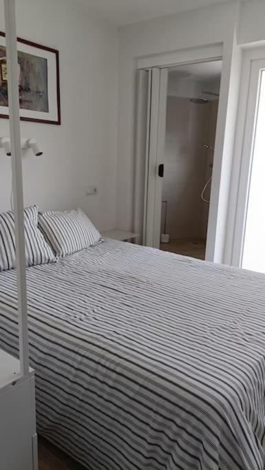 Apartamento 1ª Linea De Playa Alicante Ngoại thất bức ảnh